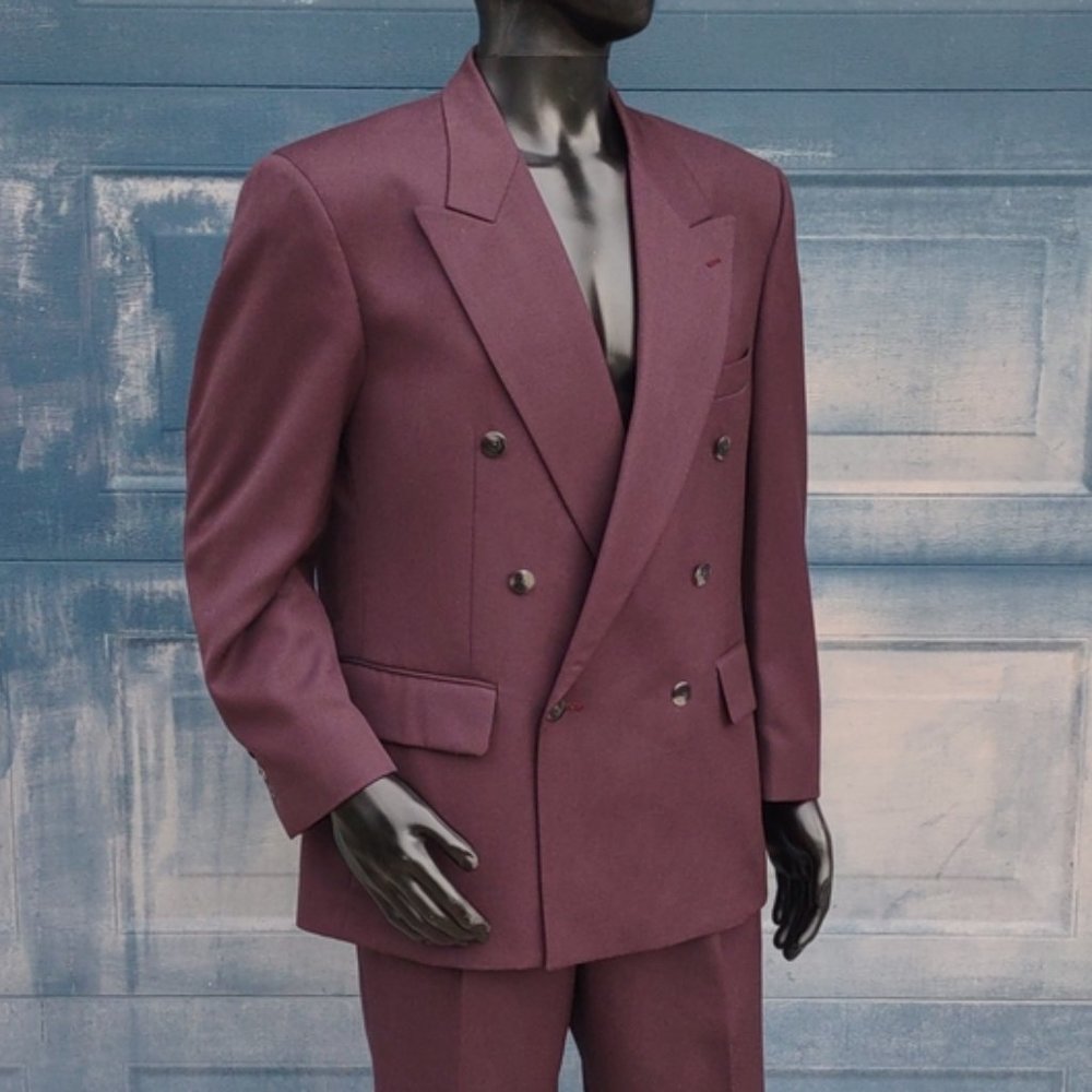 di Benedetto New York, Milan Men's Double Breasted Luxury Suit Color: PLUM.